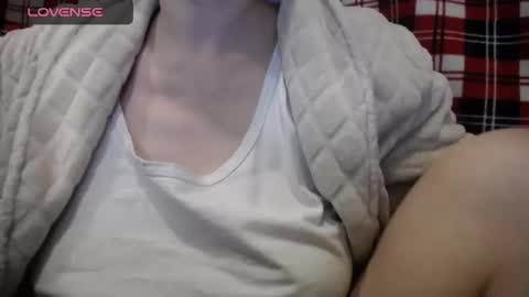 Snapshot of lenagolden chatting on December 2024 07:51:02 AM lenagolden online show from December 2024 07:51:02 AM