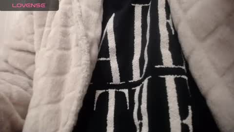 Snapshot of lenagolden chatting on January 2025 01:36:02 PM lenagolden online show from January 2025 01:36:02 PM