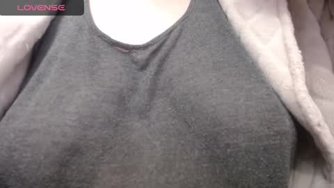 Snapshot of lenagolden chatting on January 2025 02:14:02 PM lenagolden online show from January 2025 02:14:02 PM