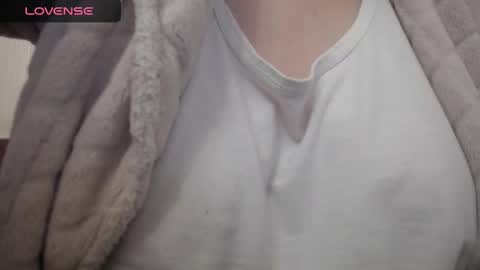 Snapshot of lenagolden chatting on January 2025 05:58:01 AM lenagolden online show from January 2025 05:58:01 AM