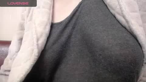 Snapshot of lenagolden chatting on January 2025 02:16:02 AM lenagolden online show from January 2025 02:16:02 AM