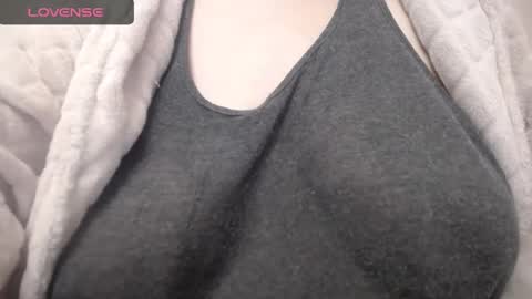 Snapshot of lenagolden chatting on January 2025 06:02:01 AM lenagolden online show from January 2025 06:02:01 AM