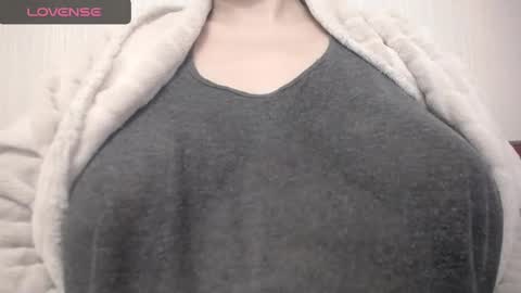 Snapshot of lenagolden chatting on January 2025 01:45:02 PM lenagolden online show from January 2025 01:45:02 PM