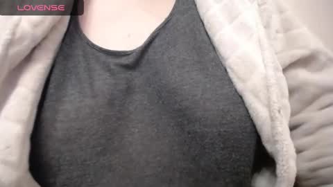 Snapshot of lenagolden chatting on February 2025 01:09:01 AM lenagolden online show from February 2025 01:09:01 AM