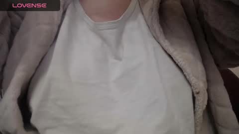 Snapshot of lenagolden chatting on February 2025 03:12:02 AM lenagolden online show from February 2025 03:12:02 AM