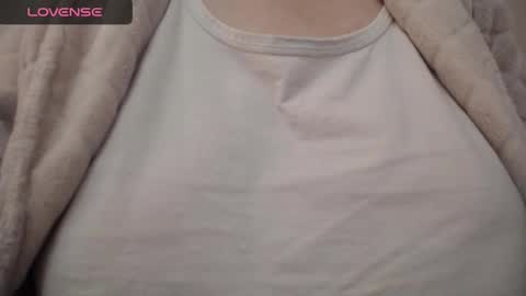 Snapshot of lenagolden chatting on February 2025 06:18:01 AM lenagolden online show from February 2025 06:18:01 AM