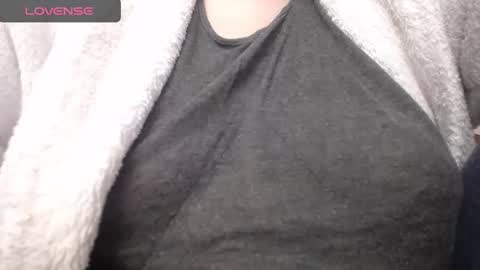 Snapshot of lenagolden chatting on March 2025 03:45:02 PM lenagolden online show from March 2025 03:45:02 PM