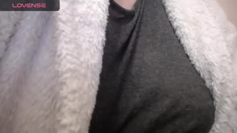 Snapshot of lenagolden chatting on March 2025 07:32:01 PM lenagolden online show from March 2025 07:32:01 PM