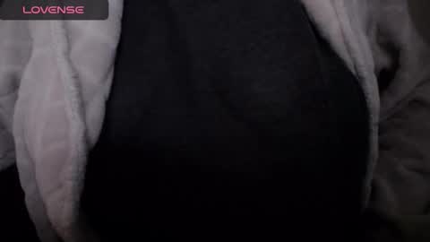 Snapshot of lenagolden chatting on October 2025 10:05:02 AM lenagolden online show from October 2025 10:05:02 AM