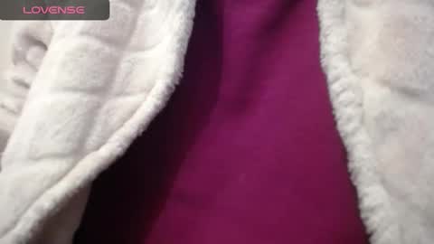 Snapshot of lenagolden chatting on November 2025 11:52:02 AM lenagolden online show from November 2025 11:52:02 AM