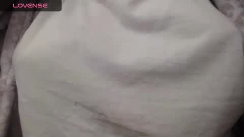 Snapshot of lenagolden chatting on November 2025 01:47:02 PM lenagolden online show from November 2025 01:47:02 PM