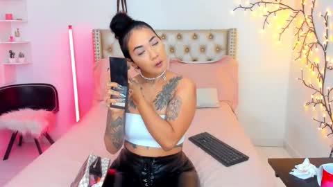 Lena  online show from February 2026 01:18:01 PM