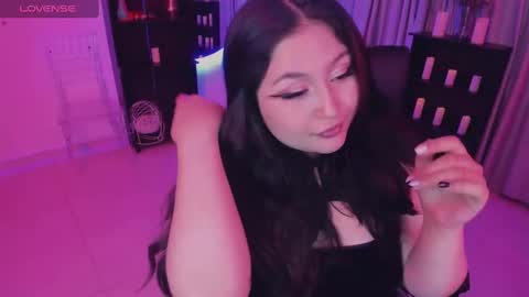 Lenna Kang online show from January 2025 10:29:02 PM