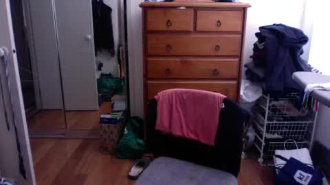 Pussylicker online show from December 2024 01:10:01 AM