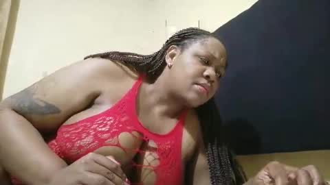 lenzo84712 online show from December 2025 04:45:02 PM