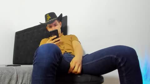 leo183877 online show from February 2026 02:10:01 AM