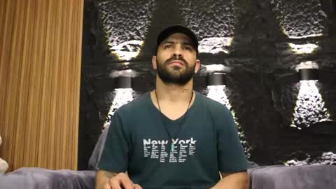 Snapshot of leo_diaz01 chatting on June 2026 01:54:01 AM Leo Diaz online show from June 2026 01:54:01 AM