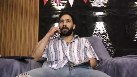 Leo  Diaz online show from June 2026 11:05:01 PM