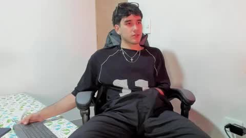 Leo Jones online show from December 2024 12:08:01 AM