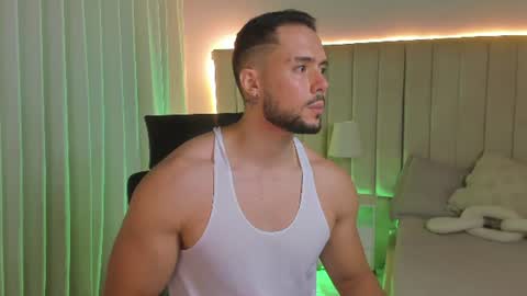 Snapshot of leo_king7 chatting on July 2026 11:42:02 AM Leo online show from July 2026 11:42:02 AM