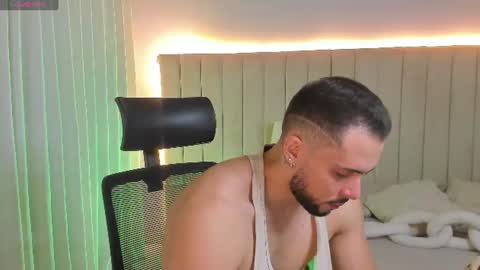 Snapshot of leo_king7 chatting on August 2026 11:42:01 AM Leo online show from August 2026 11:42:01 AM
