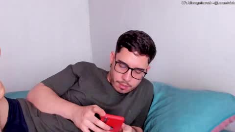 Carlos  Alissa. Help us to reach 100 likes  online show from October 2025 06:27:02 PM