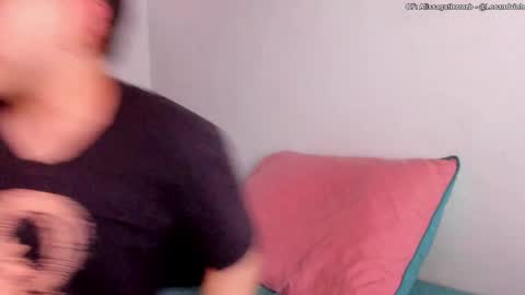 Carlos  Alissa. Help us to reach 100 likes  online show from October 2025 07:11:02 PM