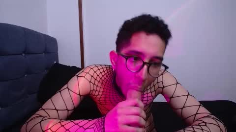 Leoh online show from October 2025 02:01:02 AM