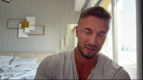 Snapshot of leon_lovefitness chatting on July 2026 12:51:01 PM Leon online show from July 2026 12:51:01 PM
