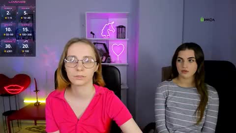 Leona online show from November 2025 01:17:02 PM