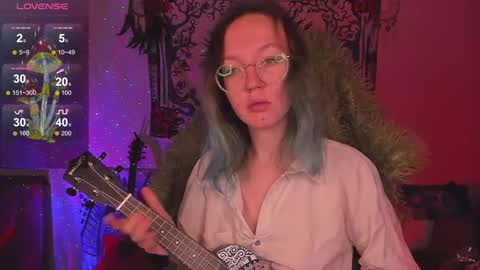 leona online show from December 2024 07:03:01 PM