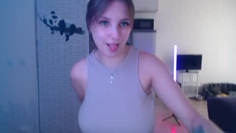 Snapshot of leonaalove chatting on April 2026 11:22:02 AM Leonaalove online show from April 2026 11:22:02 AM