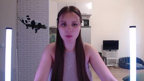Snapshot of leonaalove chatting on April 2026 12:44:02 PM Leonaalove online show from April 2026 12:44:02 PM