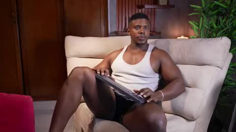 Leandro jones online show from October 2025 01:02:02 AM