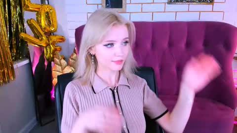 leonastone online show from September 2025 06:21:01 PM