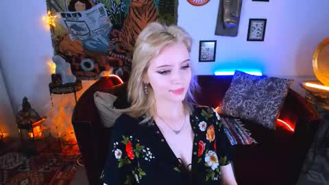 leonastone online show from October 2025 05:24:02 PM