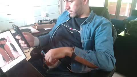 Snapshot of leone44 chatting on May 2026 02:24:02 PM angel e sonia online show from May 2026 02:24:02 PM