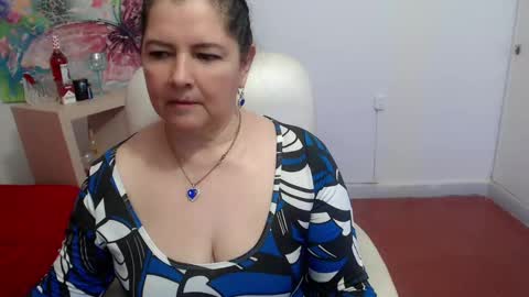 leonela   online show from September 2025 10:42:02 AM