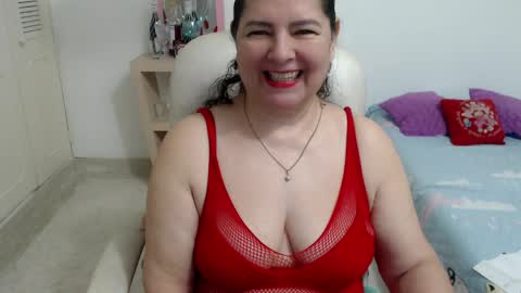 leonela   online show from April 2026 01:17:01 AM