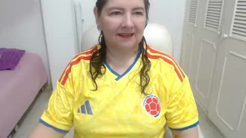 leonela   online show from July 2026 10:05:01 PM