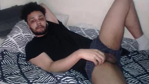 Snapshot of leonevans33 chatting on February 2026 11:47:01 PM LSE online show from February 2026 11:47:01 PM