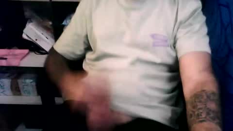 leonidascum online show from September 2025 12:06:01 PM