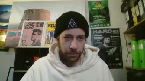 leonidascum online show from January 2026 12:10:02 PM