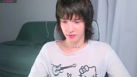 Snapshot of leonkissboy chatting on July 2026 02:38:01 AM leonkissboy online show from July 2026 02:38:01 AM
