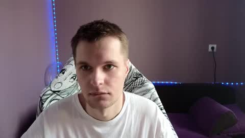 Leon online show from March 2025 06:52:02 AM