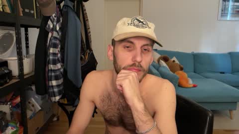 Snapshot of leonvampire chatting on February 2026 02:57:02 PM Leon online show from February 2026 02:57:02 PM