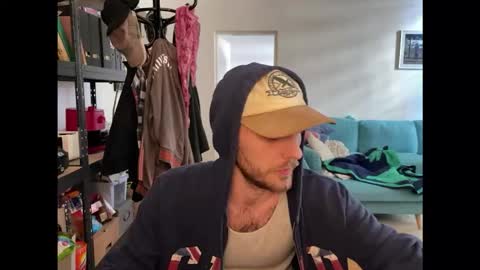 Snapshot of leonvampire chatting on February 2026 02:16:02 PM Leon online show from February 2026 02:16:02 PM