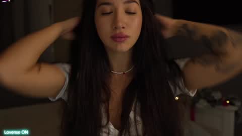 Leora online show from January 2025 02:19:01 PM