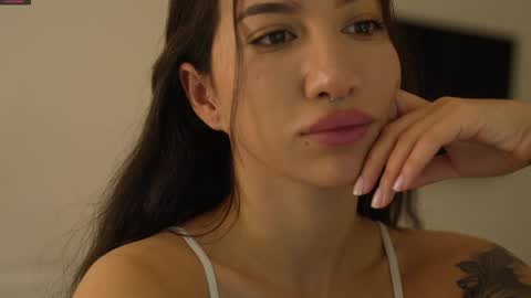 Leora online show from January 2025 04:27:02 PM