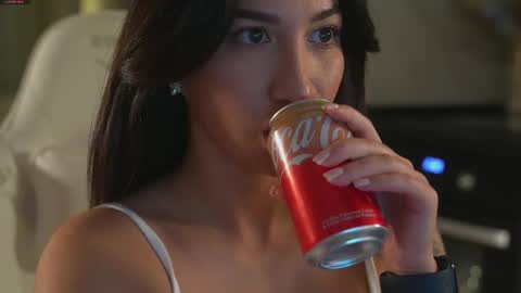 Leora online show from September 2025 05:17:01 PM